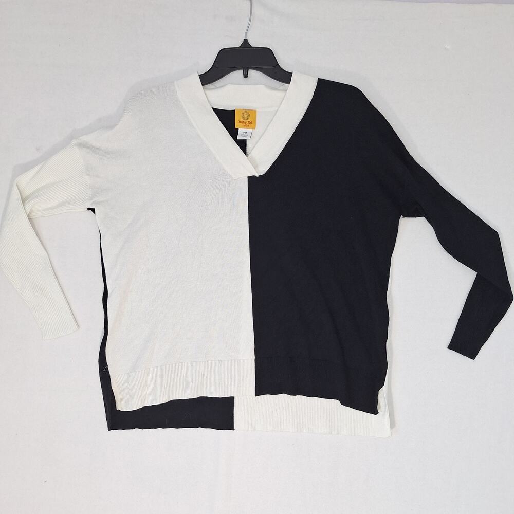 Ruby Rd. Sweater Sz PM Black White Color Blocking Lagenlook Oversized Relaxed